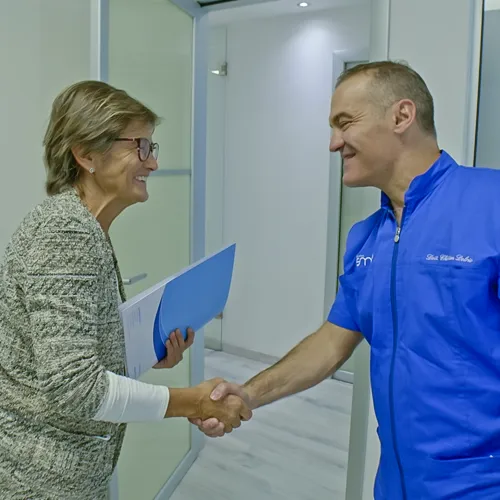 Controllo post-intervento, paziente e Dott. Delrio